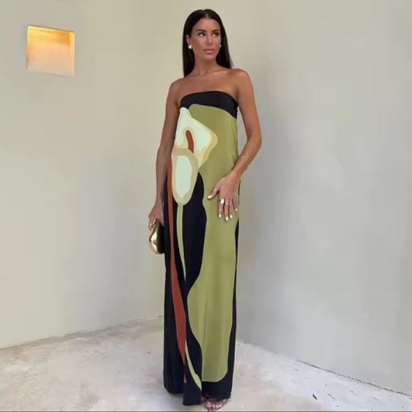 Dresses & Skirts - NWT - Maxi Dress Floral Print Strapless Medium - Summer Olive Green and Black